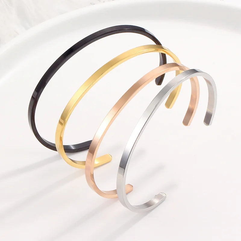 Féliza Open Cuff Bracelet – Minimalist Elegance with Modern Charm