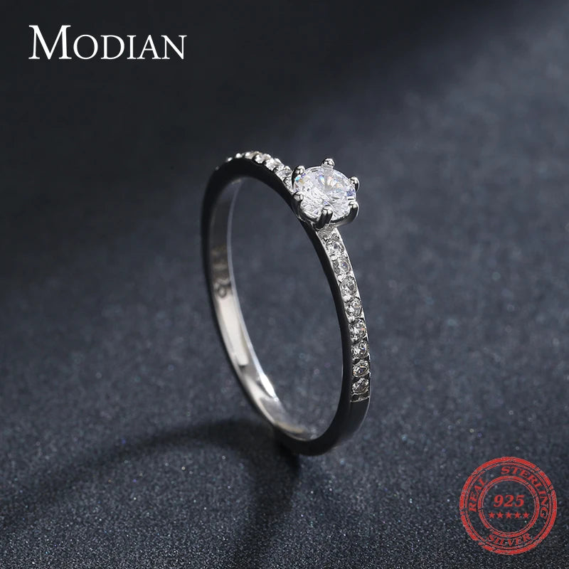 Féliza Pave Stone Ring – Sparkling Elegance for Every Occasion