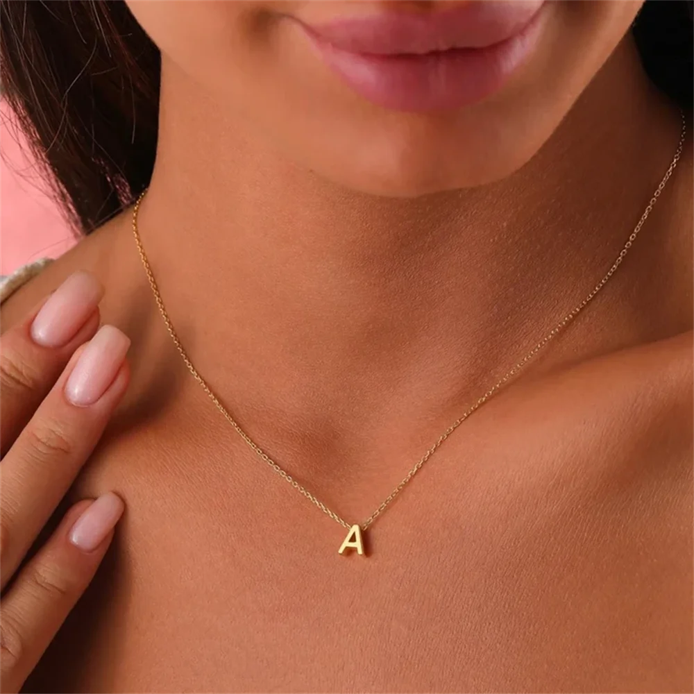 Féliza Personalized Initial Necklace – Unique & Elegant