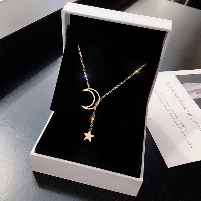 Féliza Moon and Star Necklace – Celestial Elegance