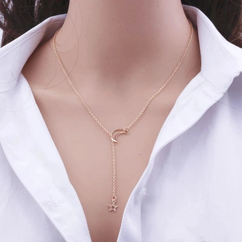 Féliza Moon and Star Necklace – Celestial Elegance