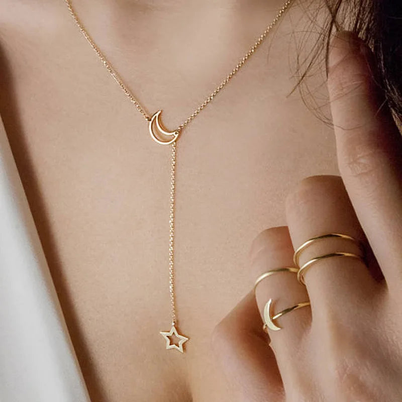Féliza Moon and Star Necklace – Celestial Elegance