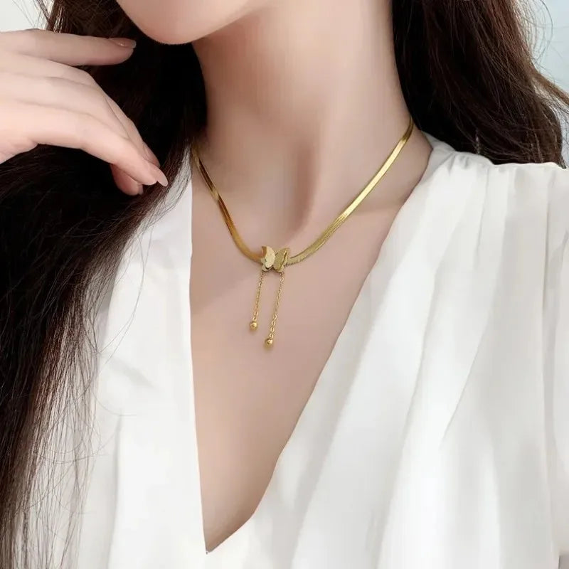 Féliza Vintage Butterfly Necklace – Timeless Elegance with a Retro Touch
