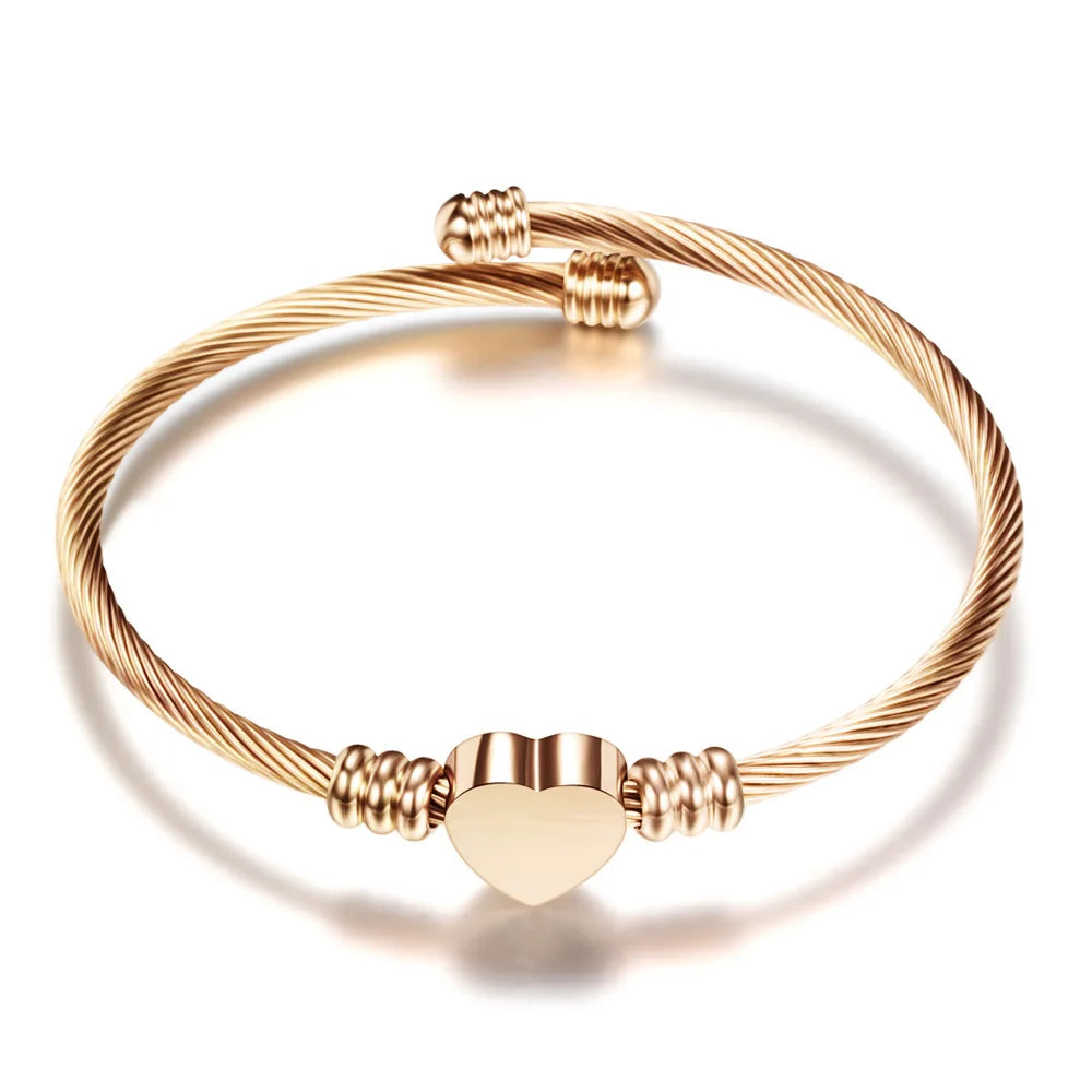 Féliza Heart Cable Bracelet – A Bold Symbol of Strength and Love