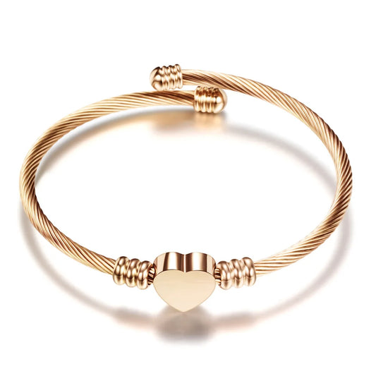 Féliza Heart Cable Bracelet – A Bold Symbol of Strength and Love