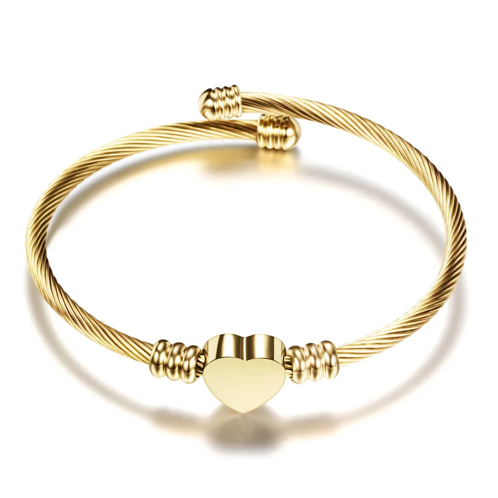 Féliza Heart Cable Bracelet – A Bold Symbol of Strength and Love