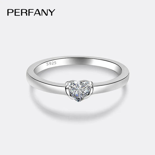 Féliza Heart Ring – A Romantic Symbol of Love and Elegance