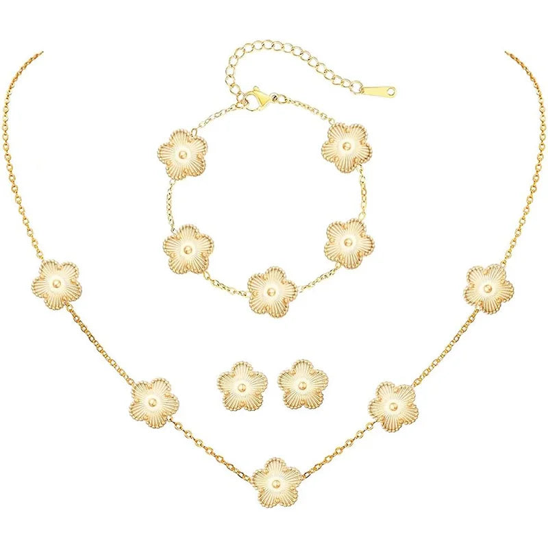 Féliza Lucky Clover Jewelry Set – A Symbol of Elegance and Good Fortune in 925 Sterling Silver