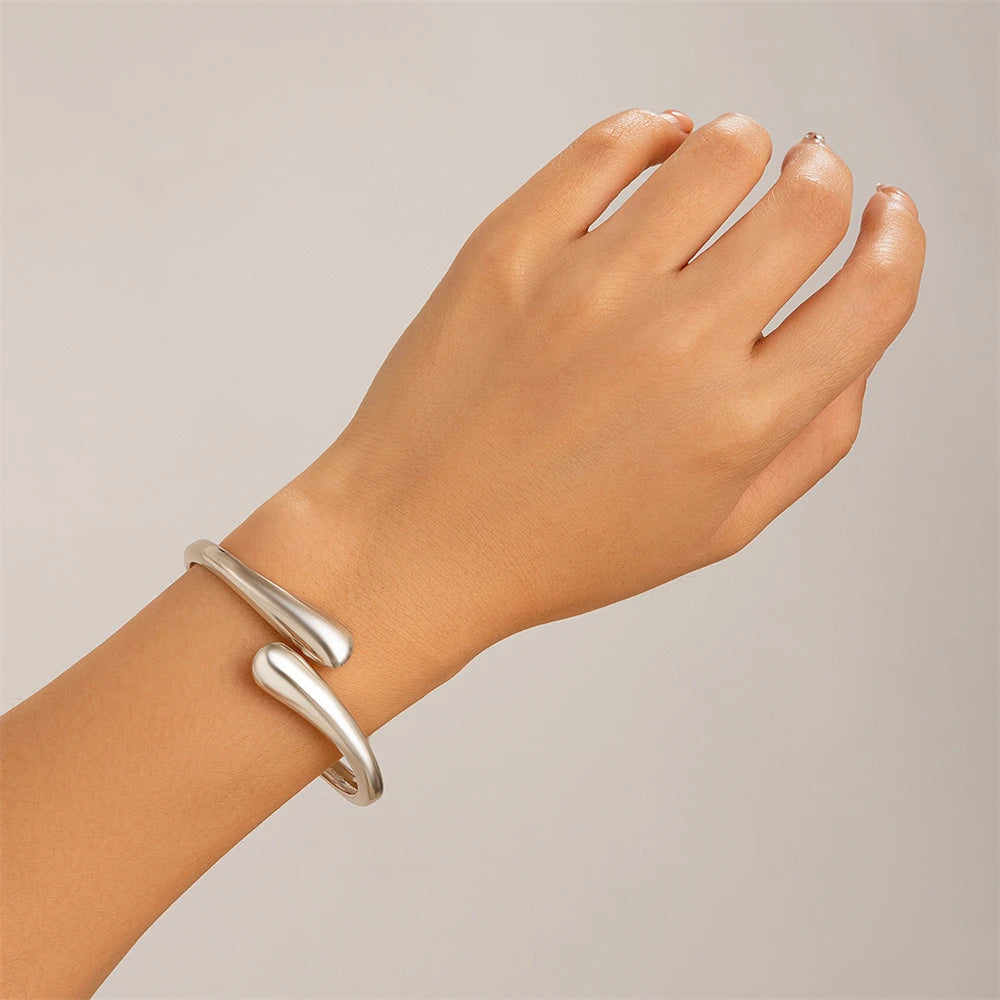 Féliza Endless Chain Necklace and Seamless Ring – Effortless Beauty in 925 Sterling Silver